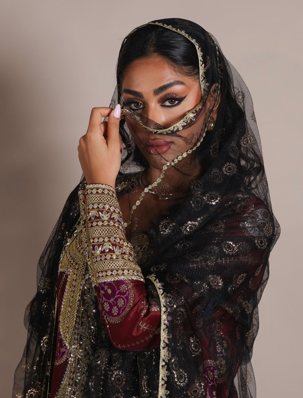 UA-R-12 (Abaya)