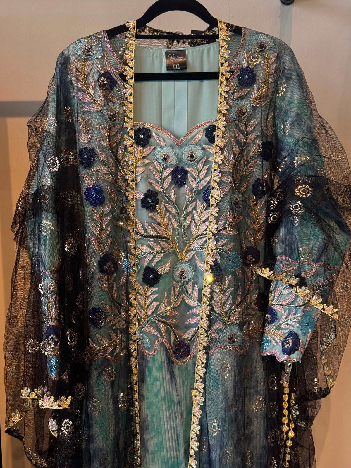 UA-R-12 (Abaya)