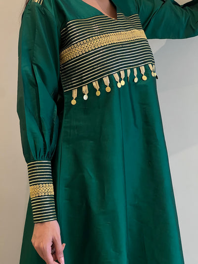 DRESS