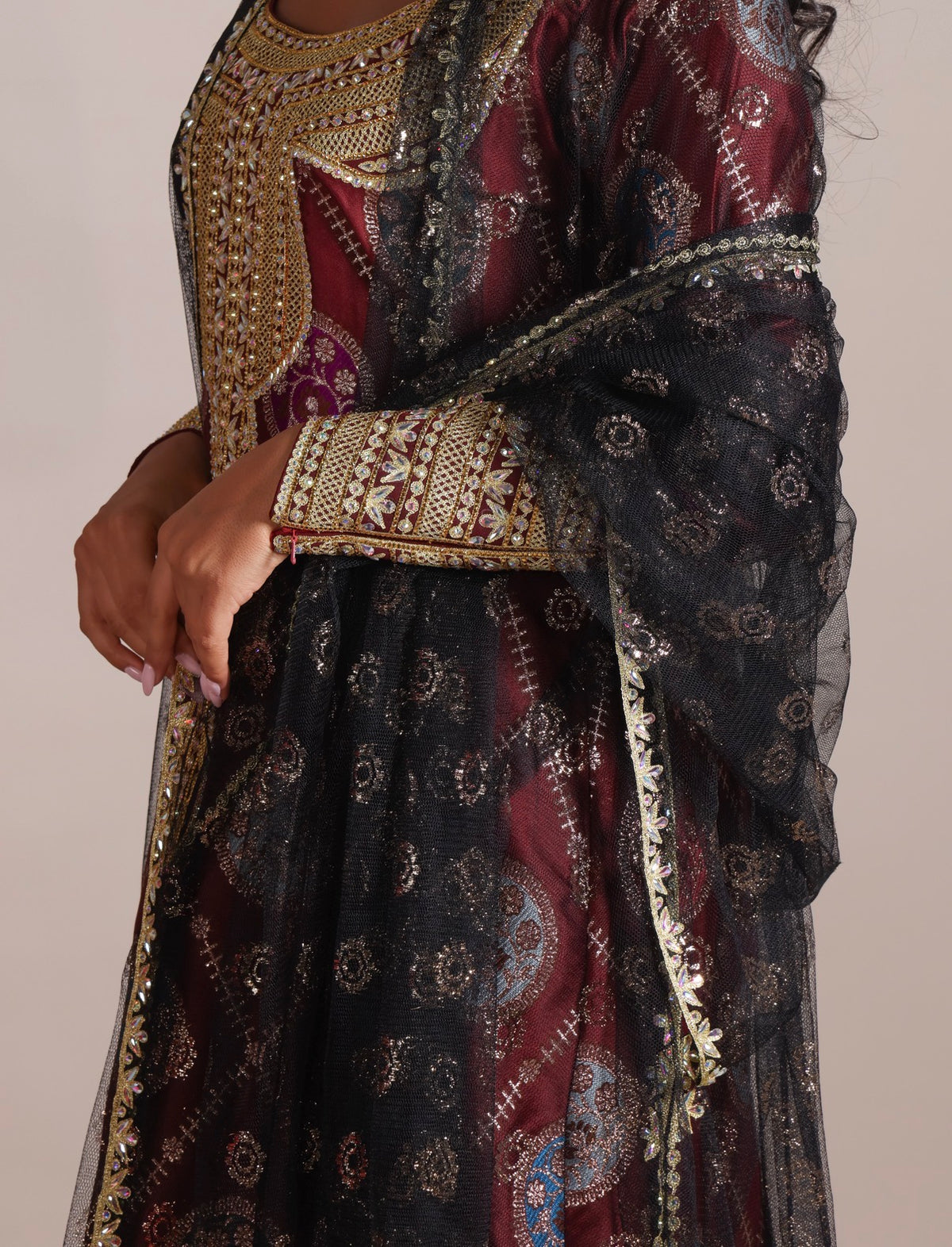 UA-R-12 (Abaya)