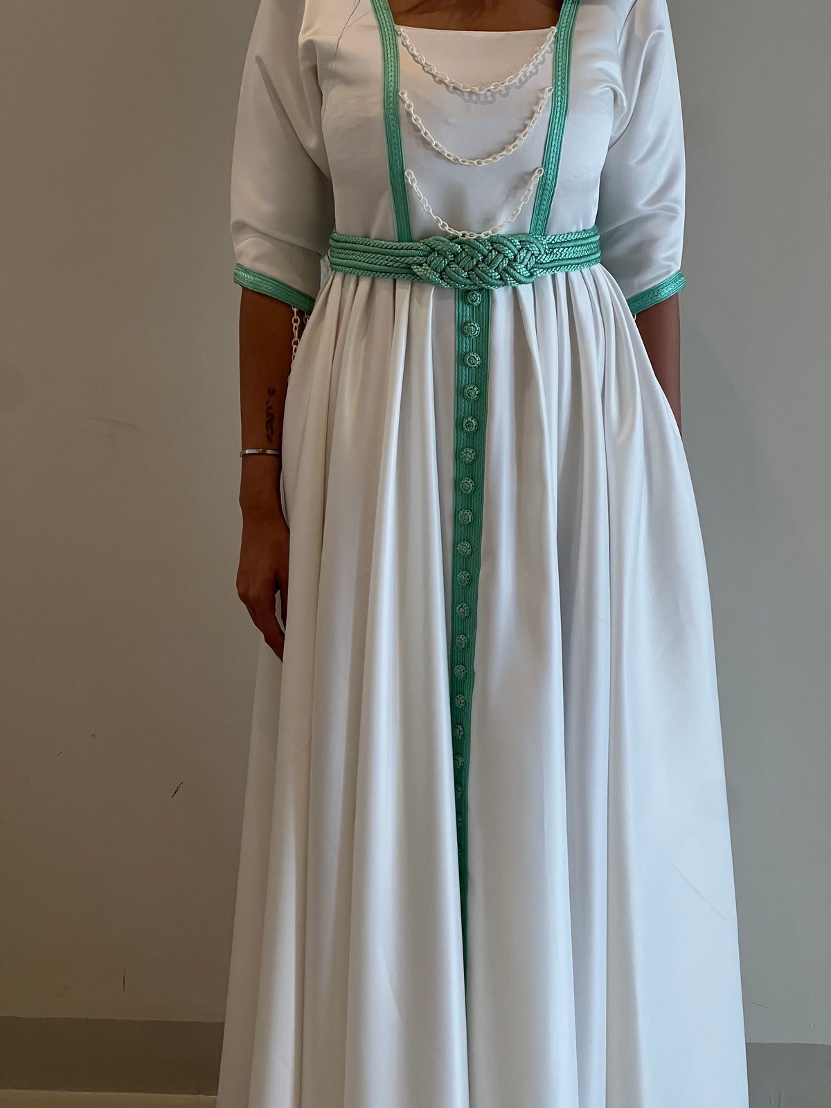 DRESS