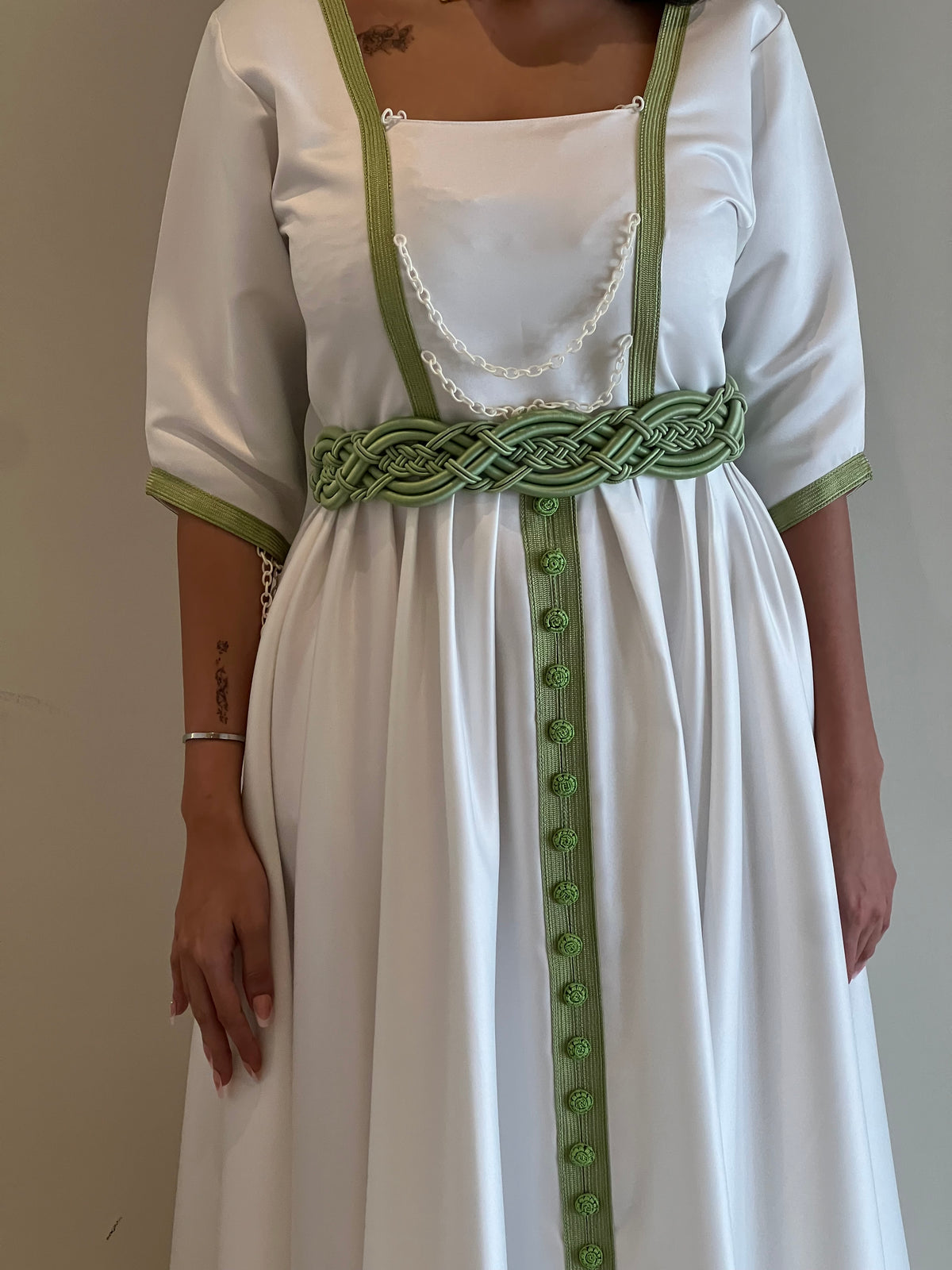 DRESS