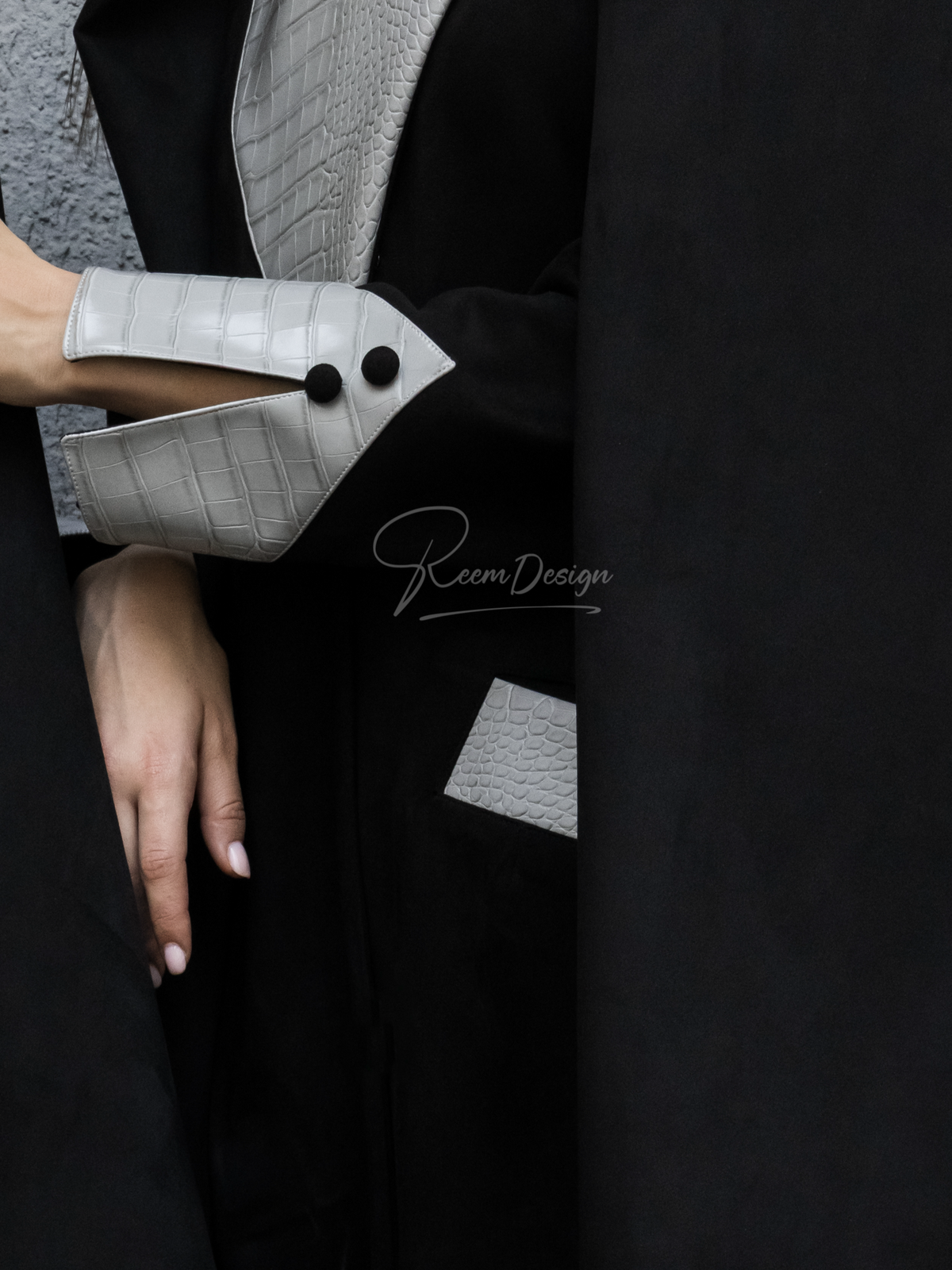 Gris Crocodile